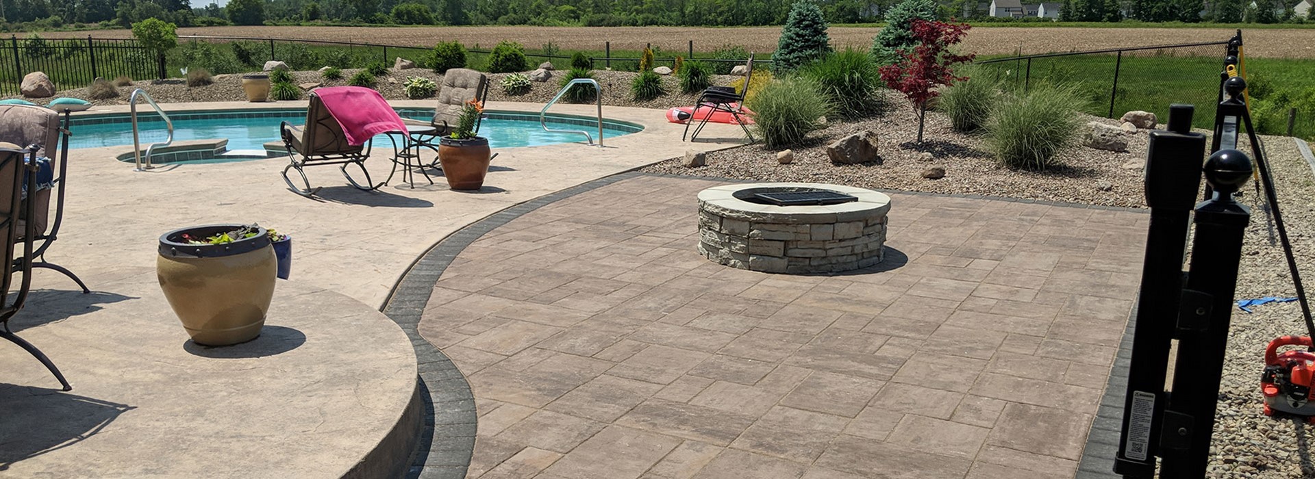 HARDSCAPING, OUTDOOR LIVING & POOL DECKS